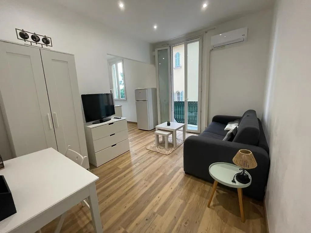 Studio Climatise Coeur Nice 0*,